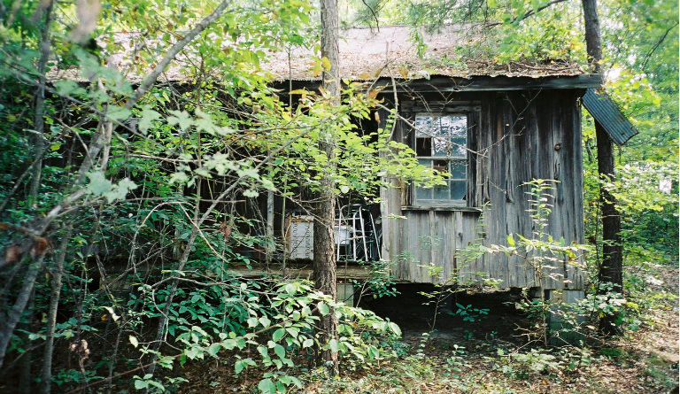 Cabin that may have belonged to Hardy Sanders